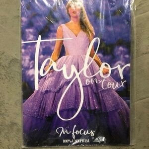 Taylor on Tour In focus poster magazine